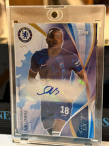 Christopher Nkunku 4/5 Lineage Autograph – Topps Lineage Chelsea 120-Year Anniversary – Chelsea trading card, front