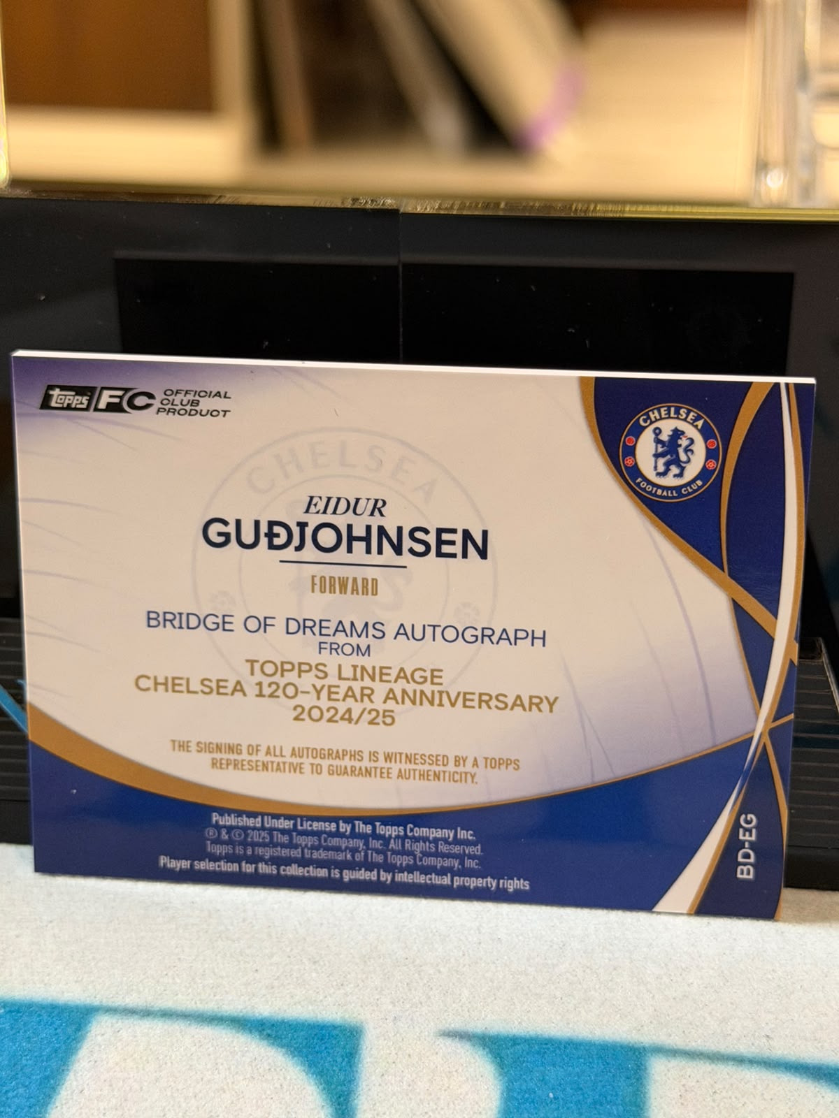 Eidur Guðjohnsen 35/75 Lineage Autograph – Topps Lineage Chelsea 120-Year Anniversary – Chelsea trading card, back