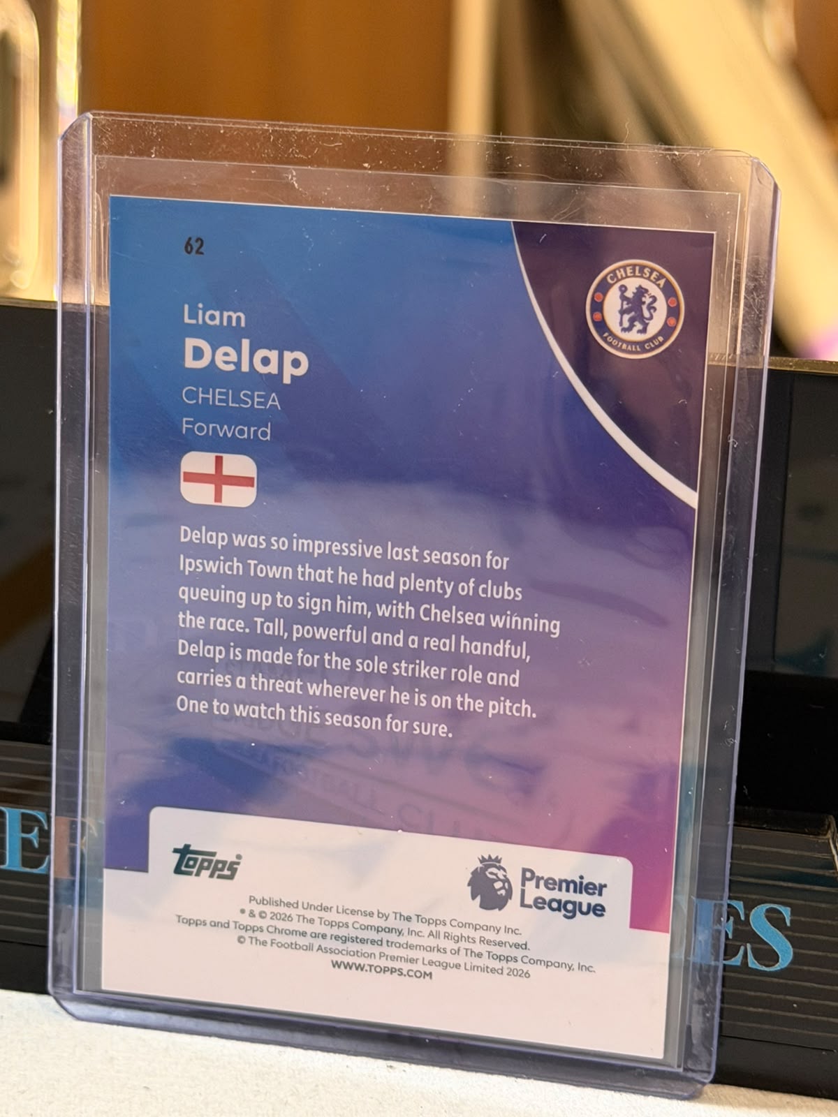 Liam Delap 06/10 Blue Refractor – Topps Chrome Premier League – Chelsea trading card, back