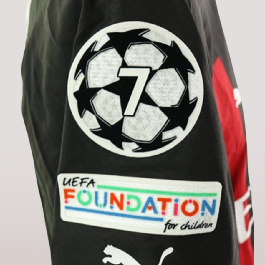 Milan Jersey signed by Olivier Giroud