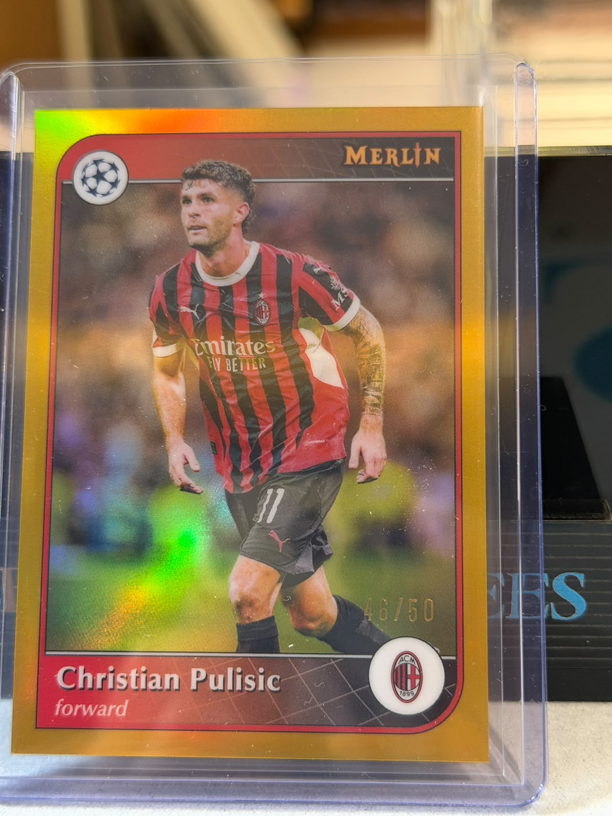 Christian Pulisic Gold Parallel – 2024-25 Topps Merlin Collections UEFA – AC Milan trading card, front