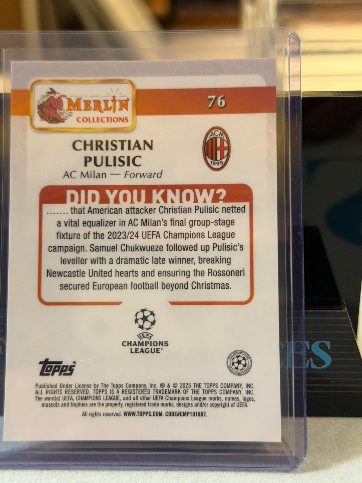 Christian Pulisic Gold Parallel – 2024-25 Topps Merlin Collections UEFA – AC Milan trading card, back