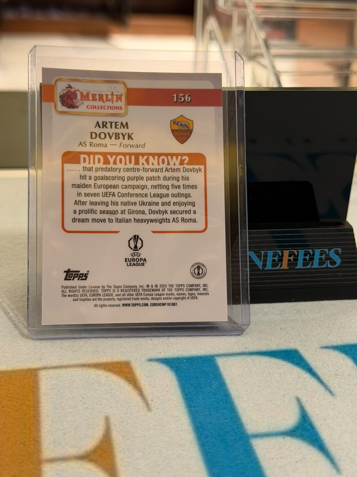 Artem Dovbyk Merlin Marks / Refractor Parallel – 2024-25 Topps Merlin Collections UEFA – AS Roma trading card, back