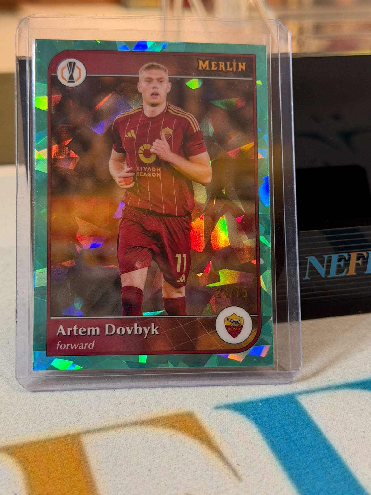 Artem Dovbyk Green Ice / Shattered Parallel – 2024-25 Topps Merlin Collections UEFA – AS Roma trading card, front