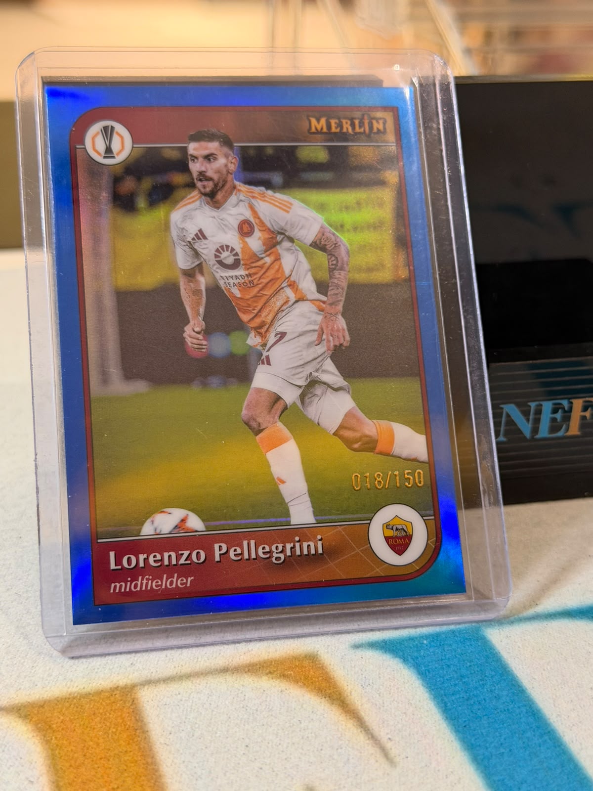 Lorenzo Pellegrini Blue Refractor Parallel – 2024-25 Topps Merlin Collections UEFA – AS Roma trading card, front