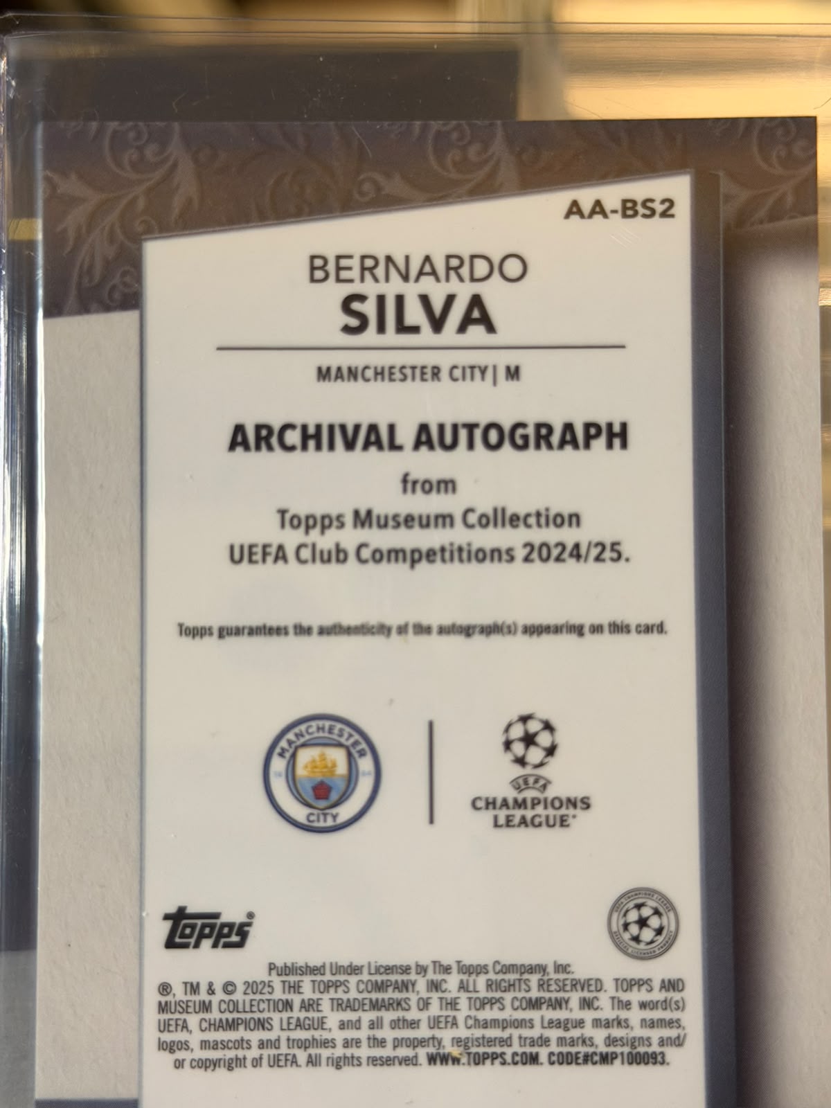 Bernardo Silva 04/50 – Archival Autograph (Gold) – 2024-25 Topps Museum Collection UEFA… – Manchester City trading card, back