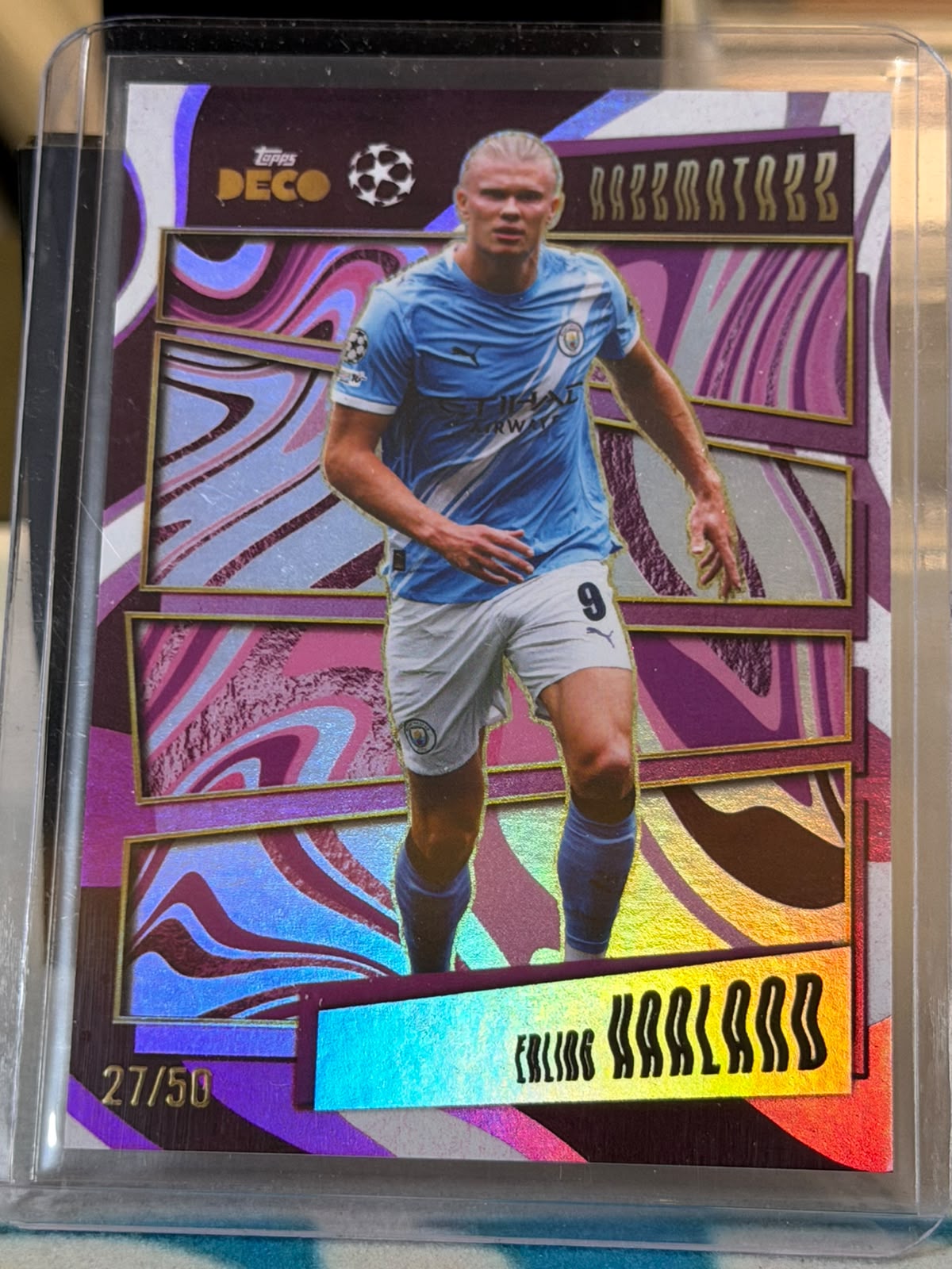 Erling Haaland 27/50 – Deco Razzmatazz – 2024-25 Topps Deco UEFA Club Competitions – Manchester City trading card, front
