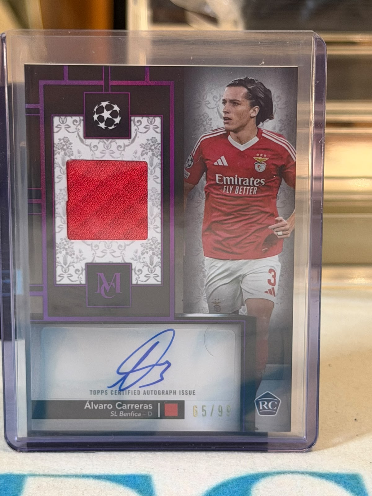 Álvaro Carreras 65/99 Autograph Relic (Amethyst) – 2024-25 Topps Museum Collection UEFA Club – Benfica trading card, front