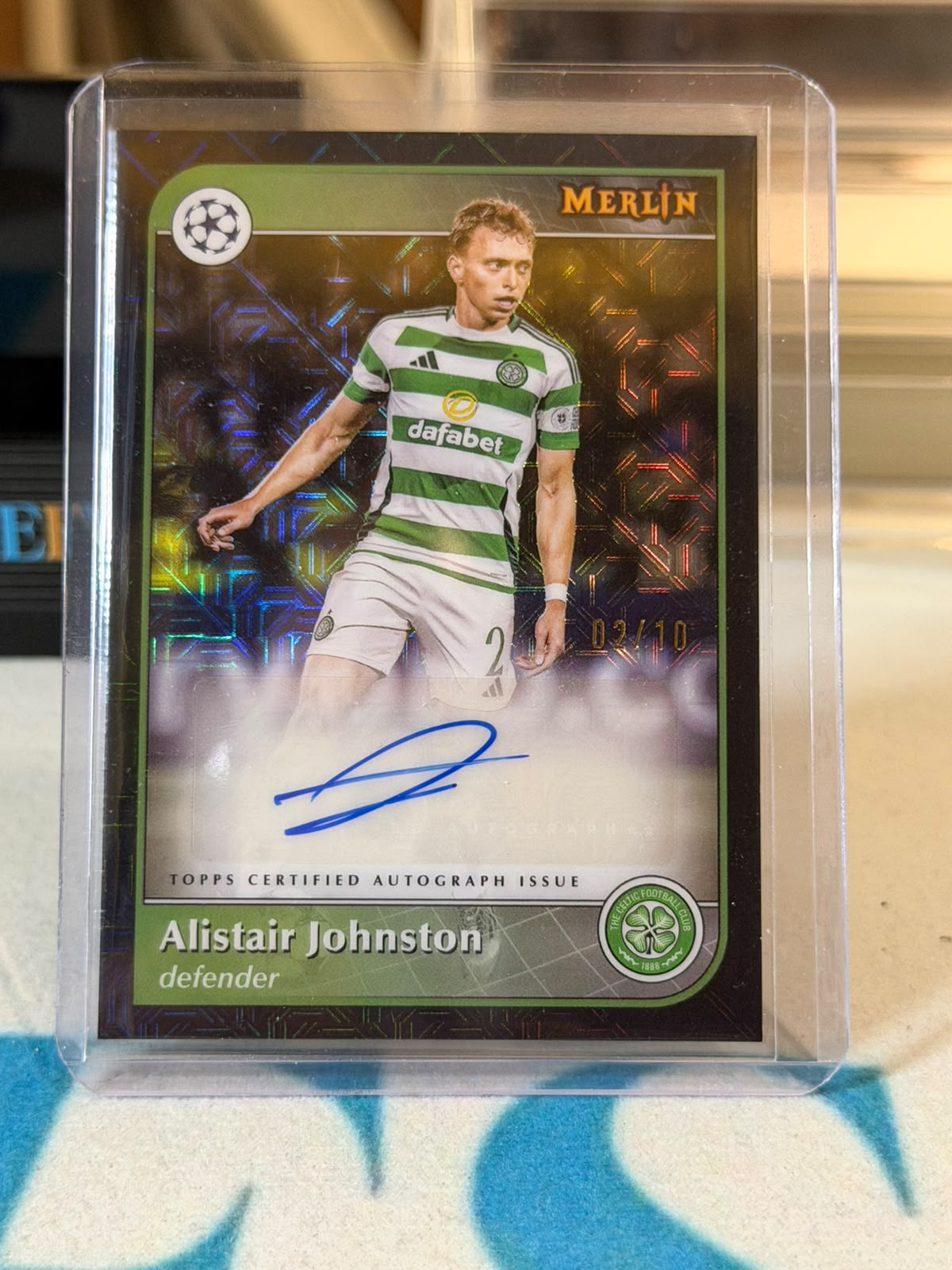 Alistair Johnston 02/10 Autograph (Black Refractor) – 2024-25 Topps Merlin UEFA Club Competition – Celtic trading card, front