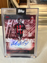 Manuel Rui Costa I Rossoneri Autograph (Red) – 2024-25 Topps AC Milan 125° Anniversario – AC Milan trading card, front