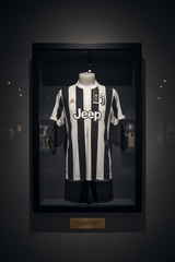 Zinedine Zidane Signed Juventus Shirt 2017/18, front
