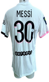 Lionel Messi Signed PSG Away Shirt 2021/22, Ligue 1 patch detail