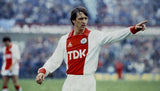 Official Ajax Shirt 1998/99 Signed by Johan Cruyff, signature detail