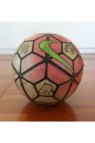 Nike Serie A 2015/16 match ball signed by Juventus players