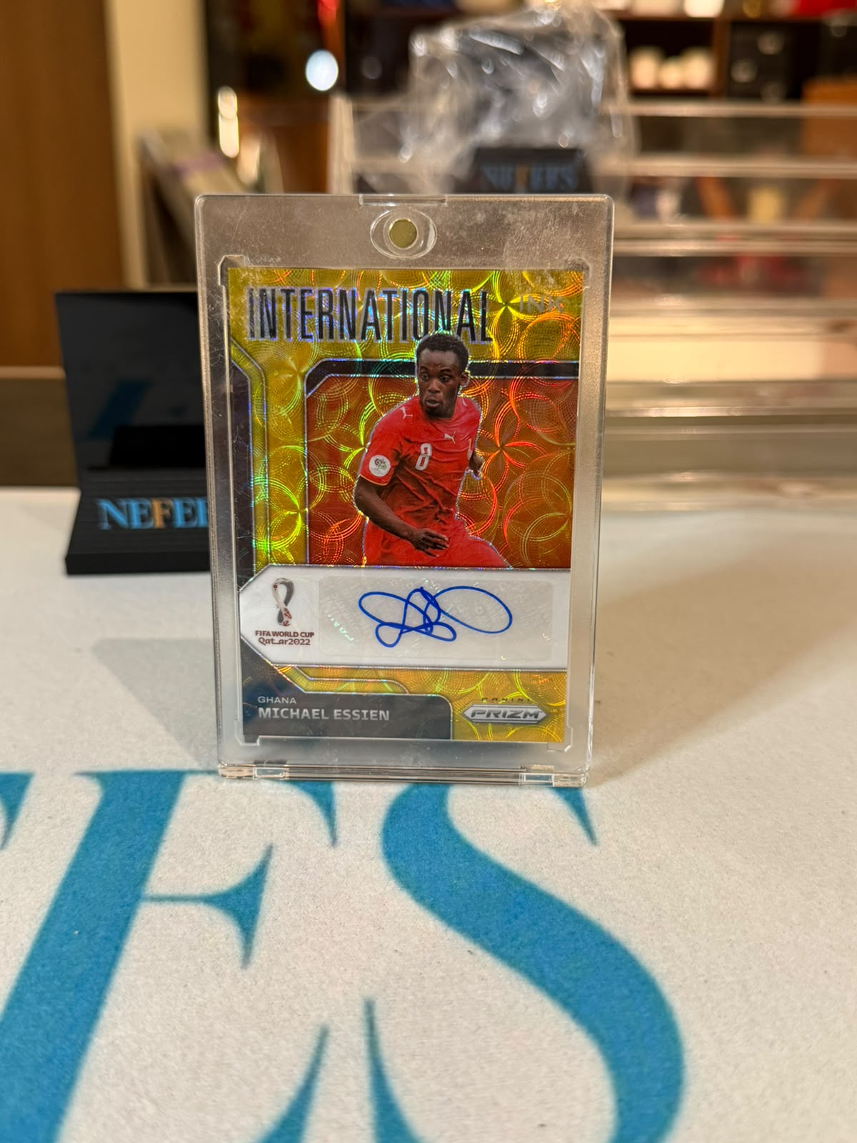 Michael Essien I-MES 07/10 – Ghana trading card, front