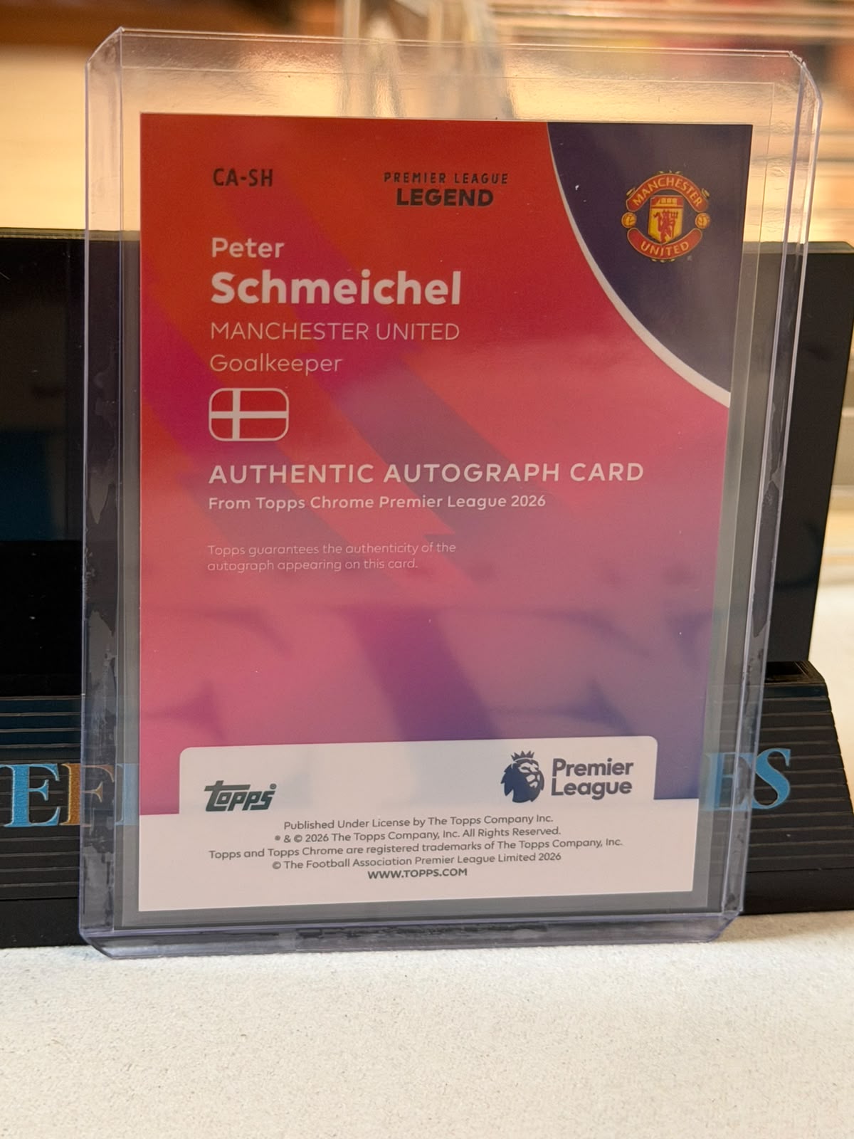 Peter Schmeichel 62/75 – Autograph (Purple) Manchester United trading card, back