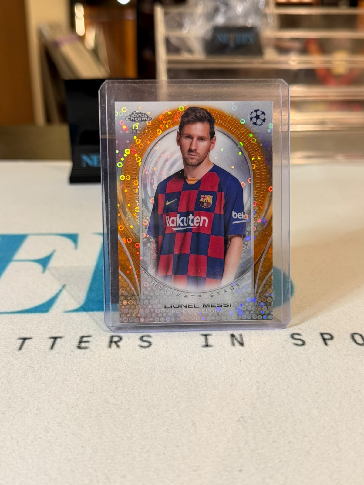 Lionel Messi Ultimate Stage Chrome Card – 2024/25 Topps Chrome UEFA Club Competitions – FC Barcelona trading card, front