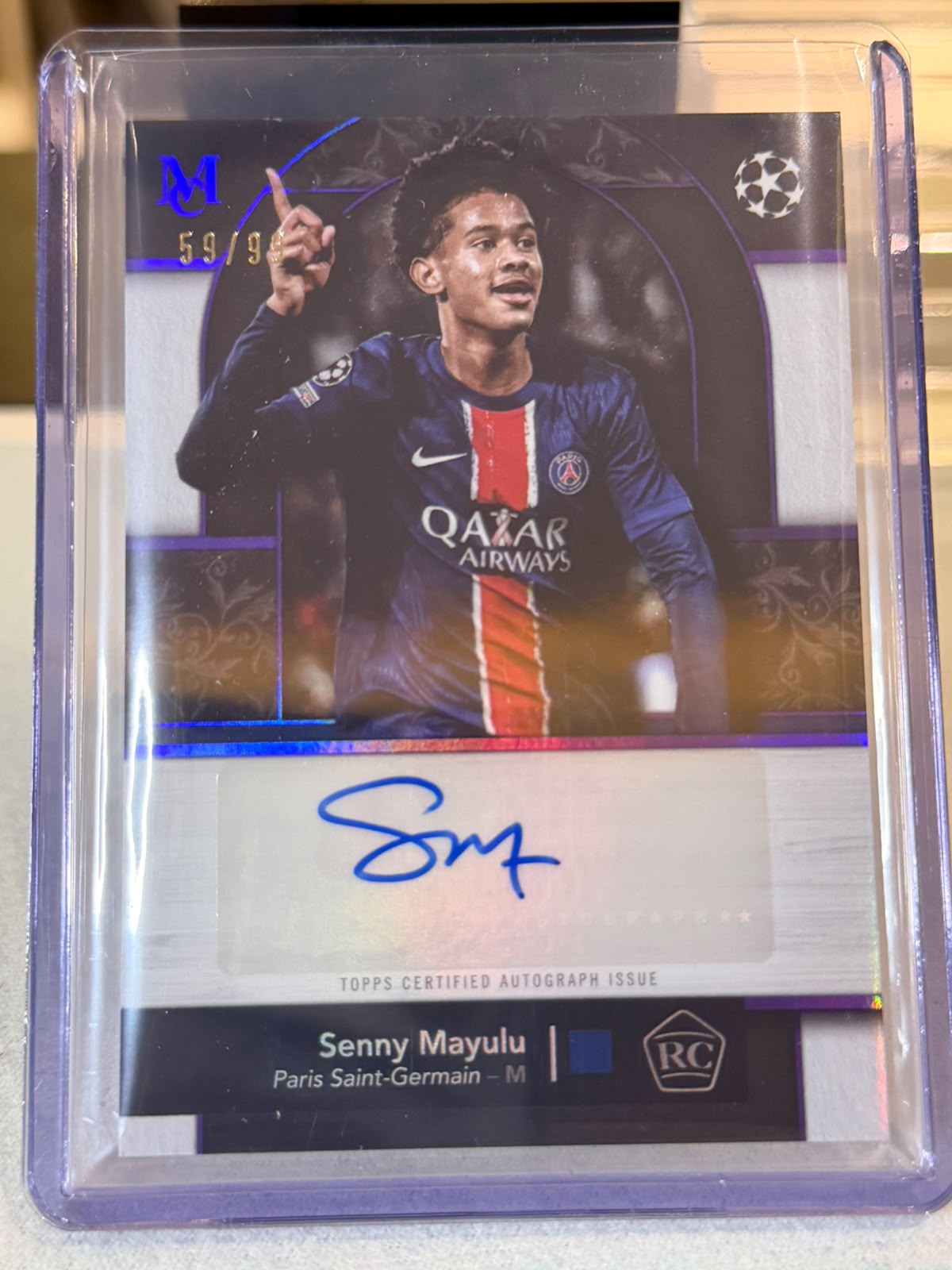 Senny Mayulu 59/99 Museum Rookie Autograph Amethyst 2024/25 Topps Museum Collection UEFA – PSG trading card, front