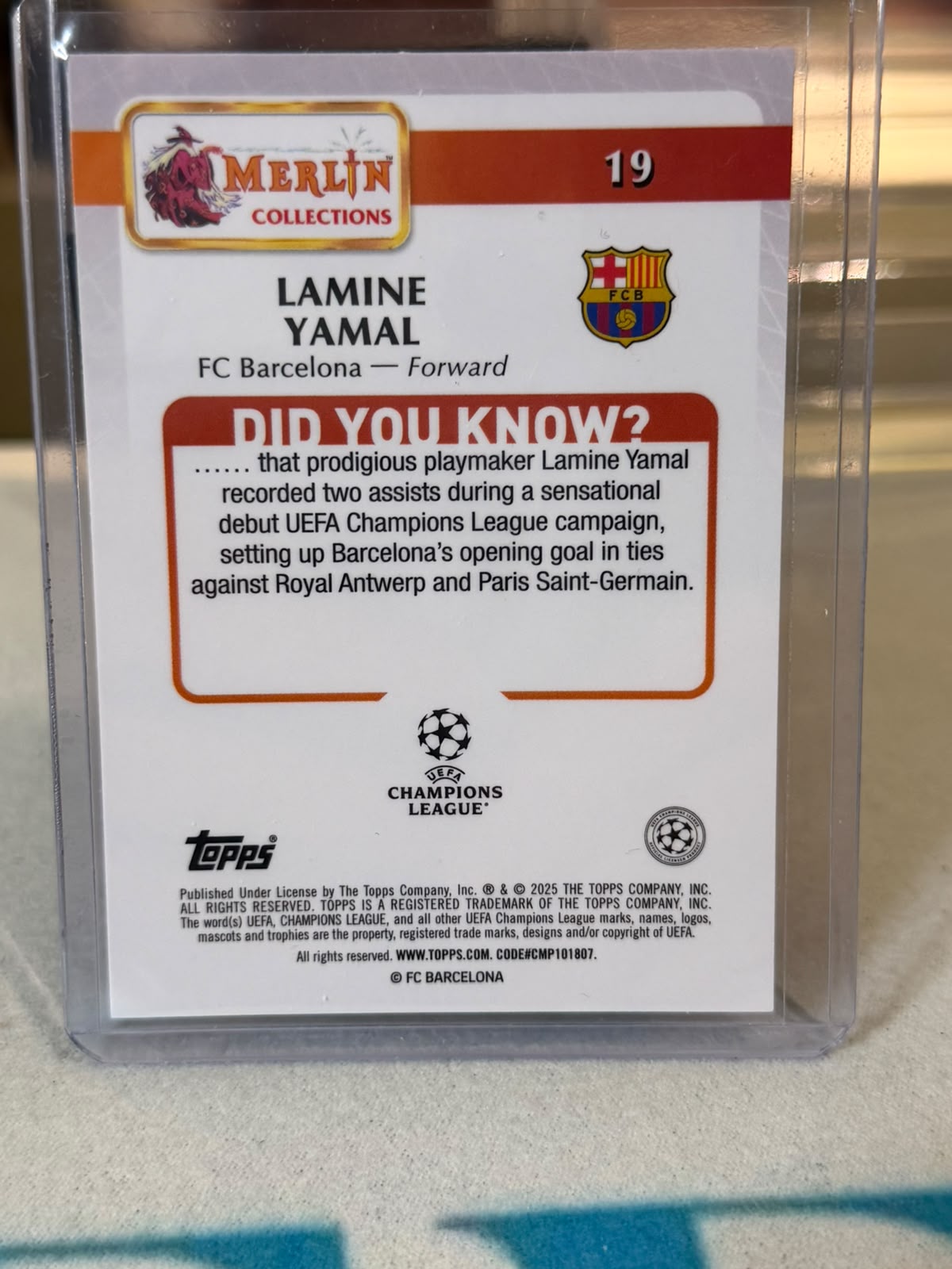Lamine Yamal 146/199 Base card #19, magenta crystal/shard parallel – Topps Merlin Collections UEFA Club Competitions 2024/25 
