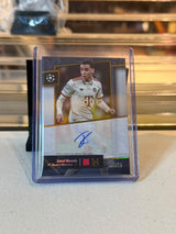 C0000646 Jamal Musiala Bayern Munich Topps Museum Collection UCC 24/25 Archival Autograph AA-JM2 45/50 front