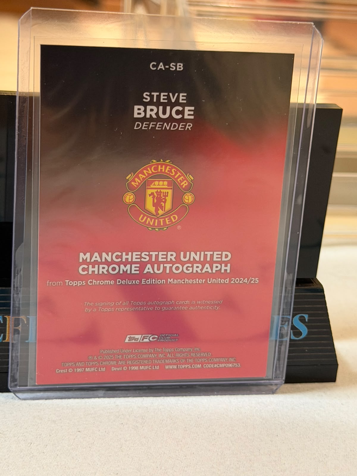 Steve Bruce 23/50 – Chrome Autograph (Gold) Manchester United trading card, back
