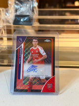Martín Zubimendi C0000607 front - Martín Zubimendi 08/10 #CA-MZ – Arsenal – Authentic Autograph Red/Black Crackle-Ice Refractor – 2026 Topps Chrome Premier League