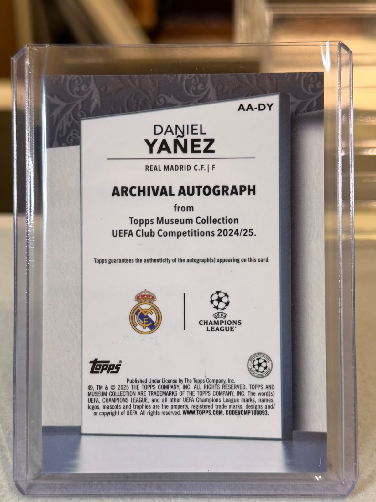 Daniel Yañez back - 2024/25 Topps Museum Collection UEFA Club Competitions Archival Autograph 21/50