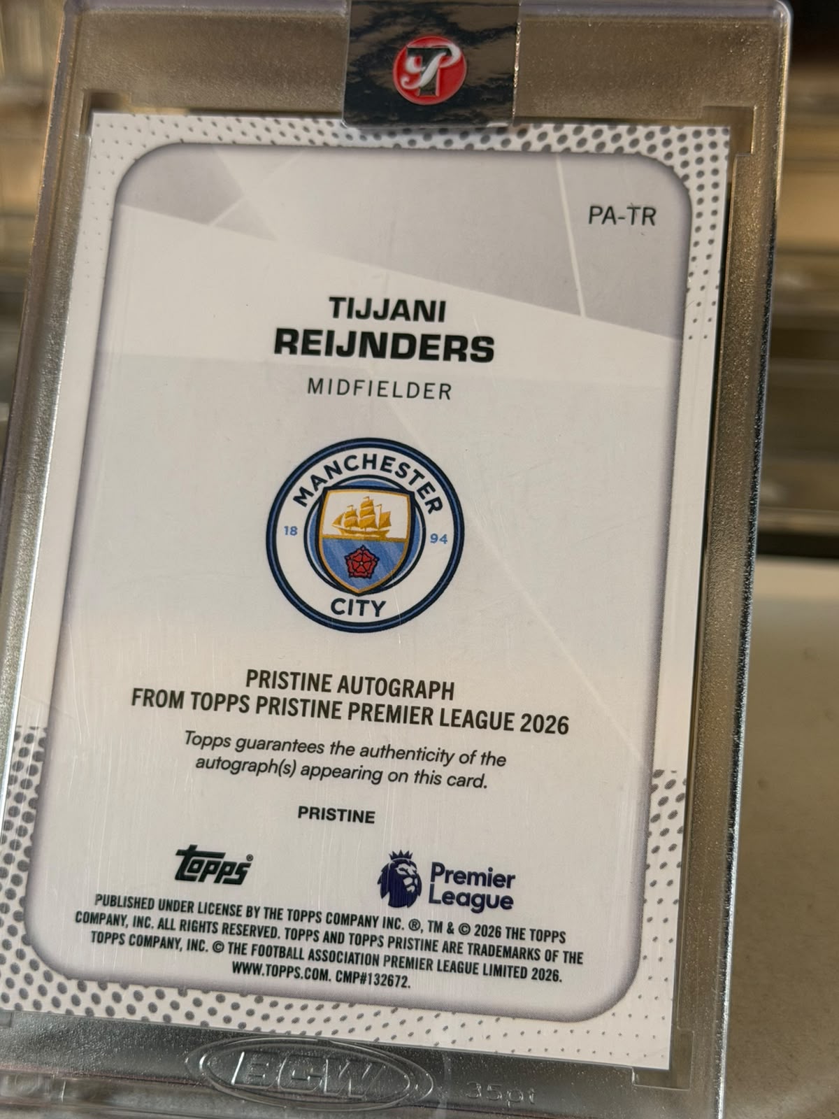 Tijjani Reijnders Manchester City 2026 Topps Pristine Premier League Pristine Autograph blue refractor #PA-TR 01/75 card back