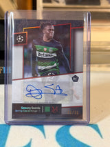 Geovany Quenda 15/25 Archival Autograph Ruby 2024/25 Topps Museum Collection UEFA – Sporting CP trading card, front