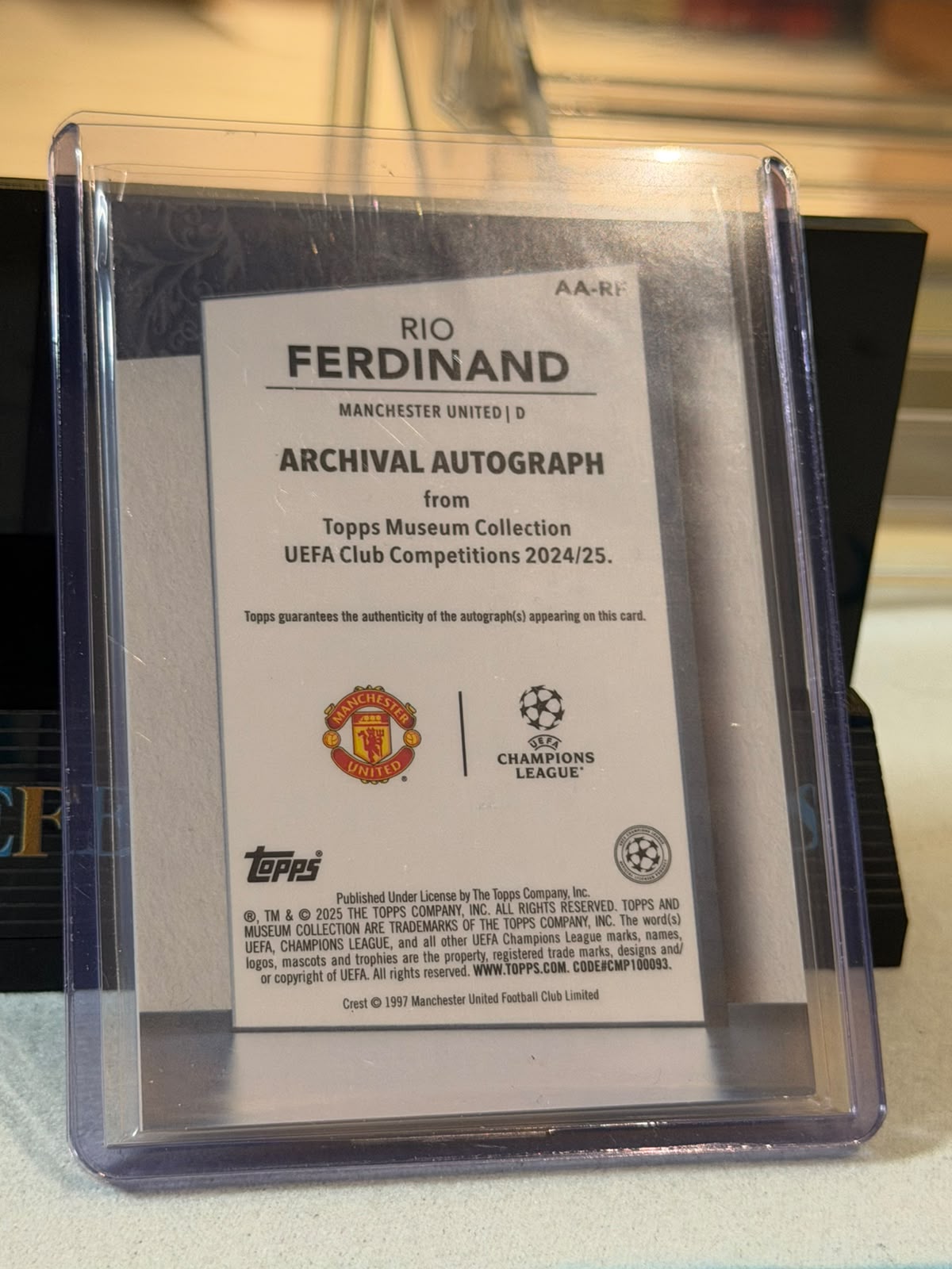 Rio Ferdinand 02/25 – Archival Autograph (Ruby) Manchester United trading card, back