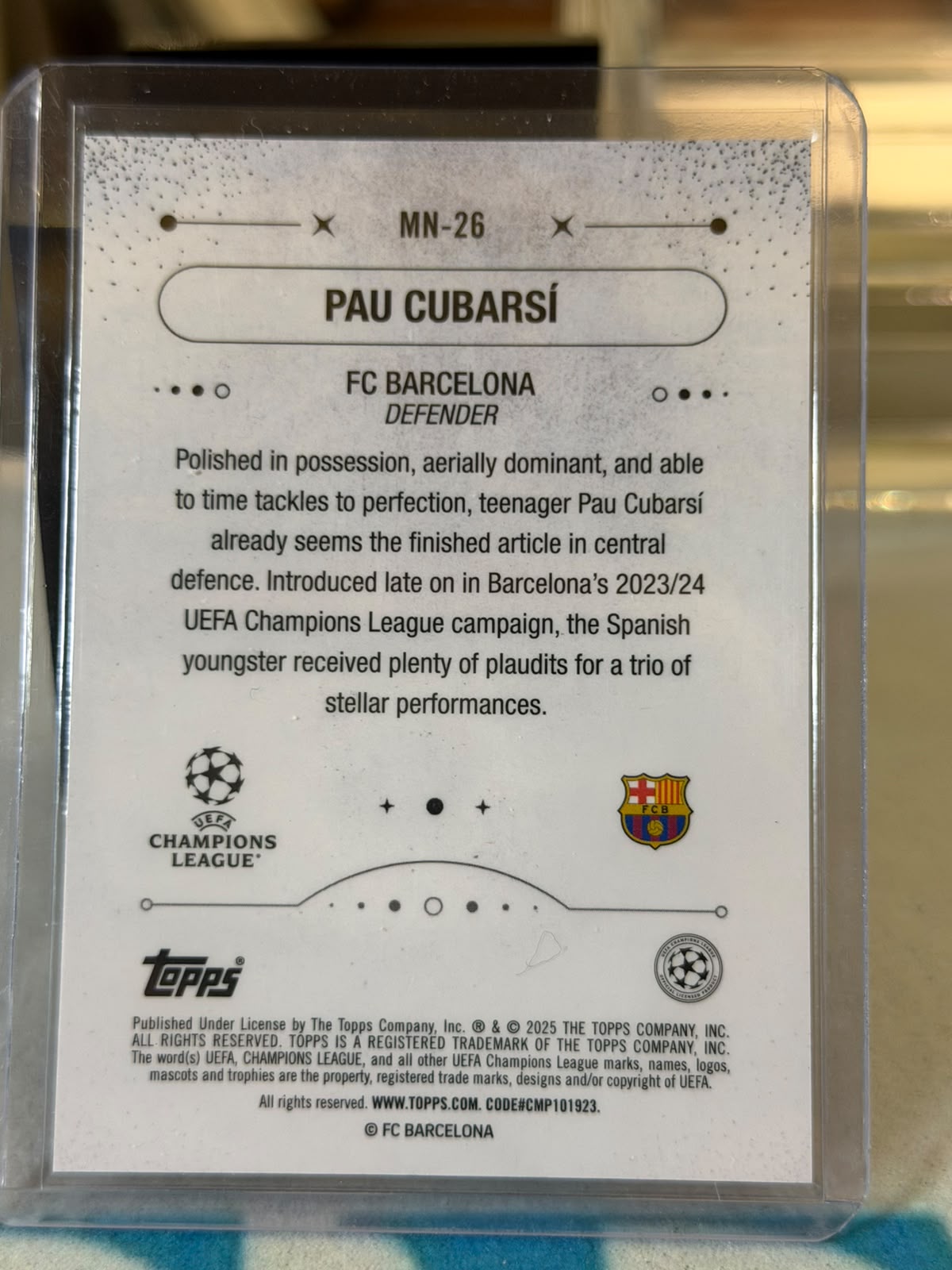 Pau Cubarsí 15/25 Mystic Nights – Topps Merlin Chrome UEFA Club Competitions 2024/25 – FC Barcelona trading card, back