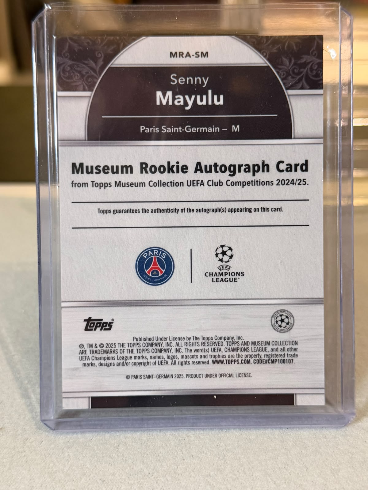 Senny Mayulu 03/75 Museum Rookie Autograph Sapphire 2024/25 Topps Museum Collection UEFA – PSG trading card, back