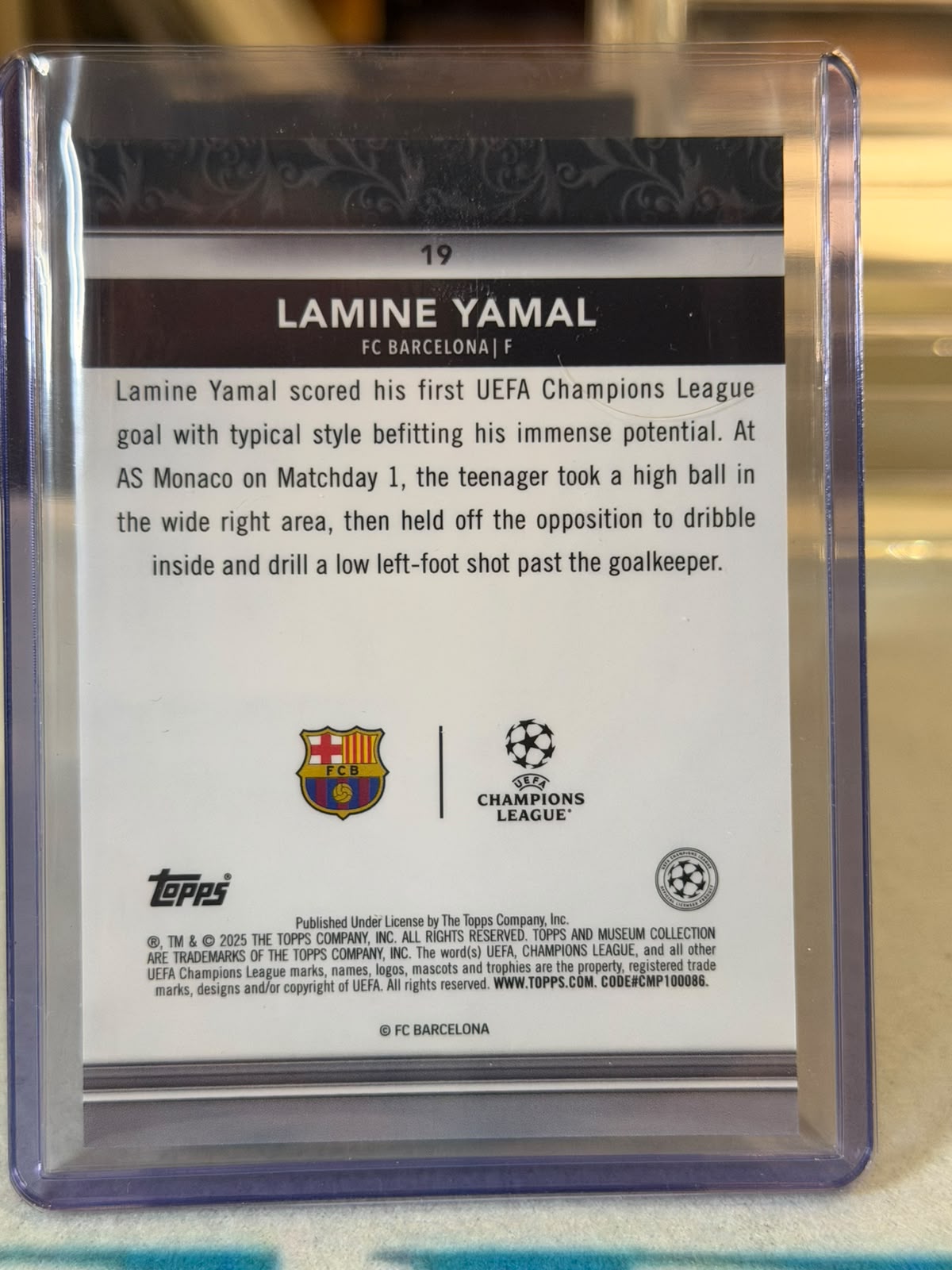 Lamine Yamal 14/50 Base card #19, numbered parallel – Topps Museum Collection UEFA Club Competitions 2024/25 – FC Barcelona t