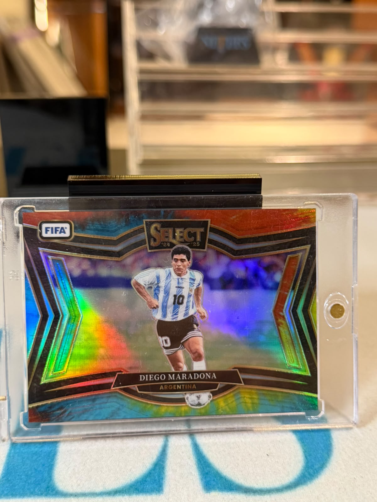 Diego Maradona 13/25 – Argentina trading card, front