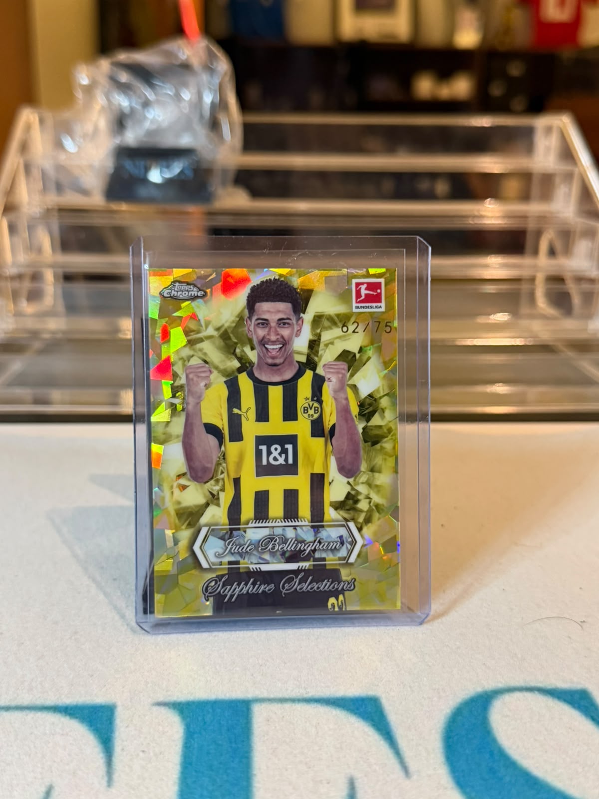 Jude Bellingham Borussia Dortmund, 2026 Topps Chrome Bundesliga, Sapphire Selections SAP-2 gold crystal refractor parallel, serial 62/75, front