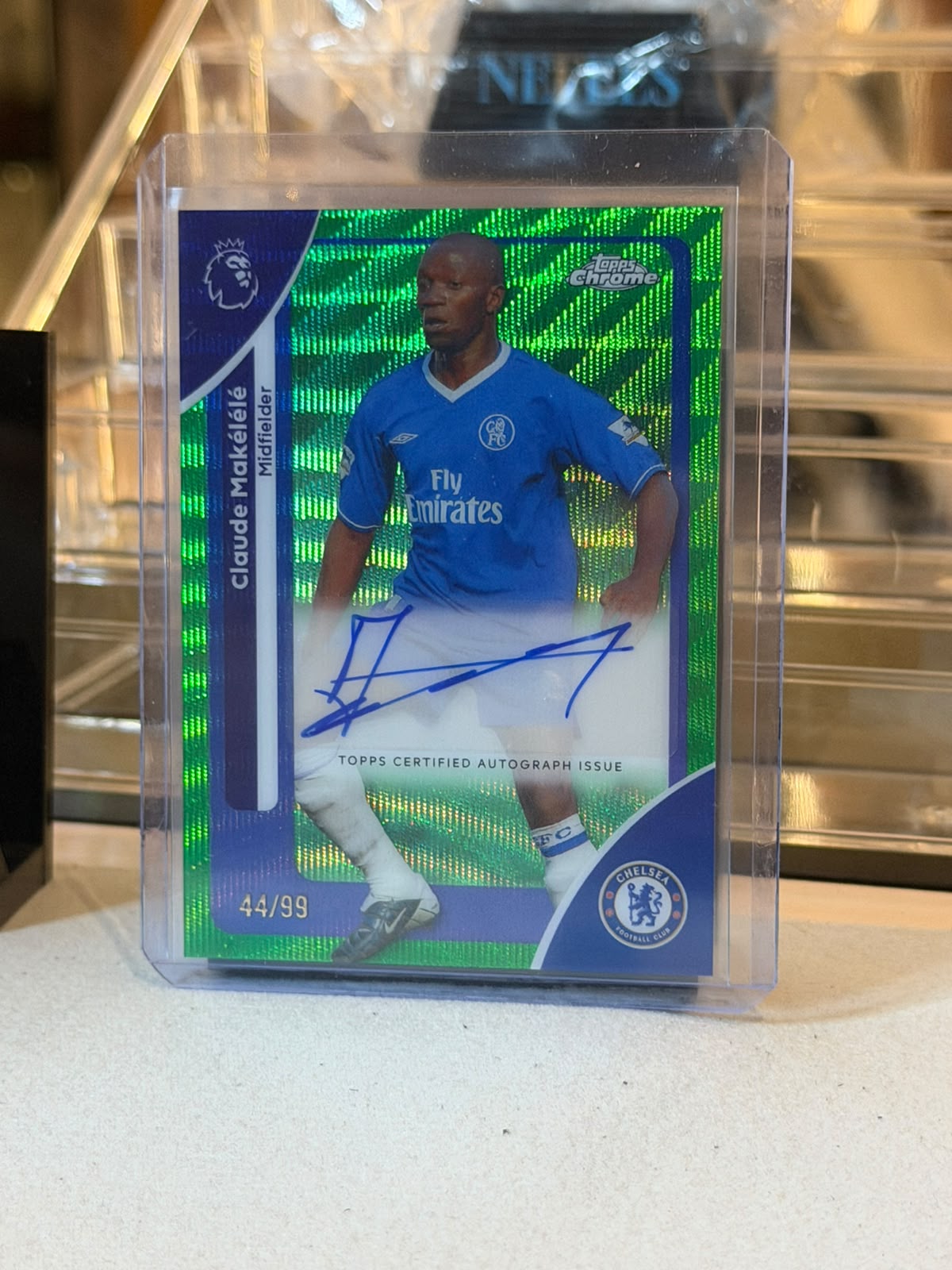Claude Makélélé C0000599 front - Claude Makélélé 44/99 #CA-CM – Chelsea – Premier League Legend Authentic Autograph Green Wave Refractor – 2026 Topps Chrome Premier League