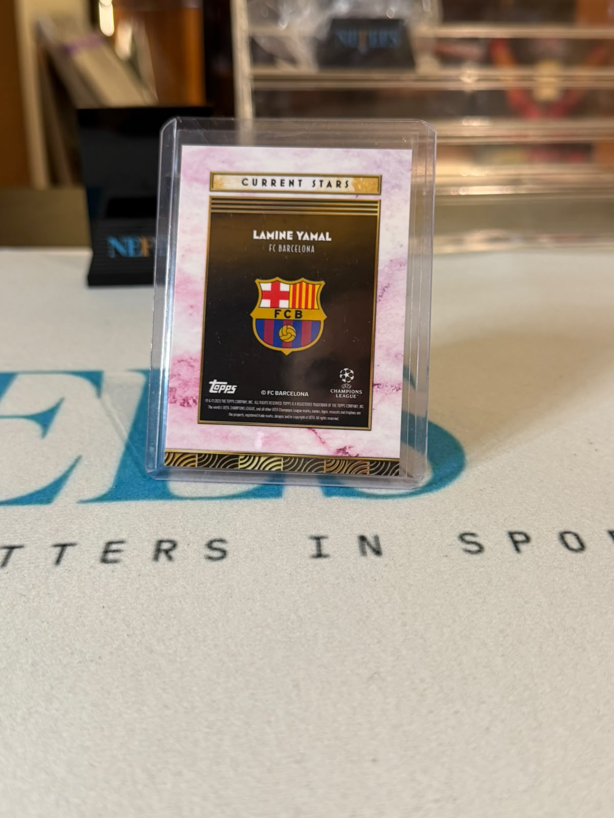 Lamine Yamal 35/50 Current Stars - pink/purple geometric parallel – 2025 Topps Deco – FC Barcelona trading card, back