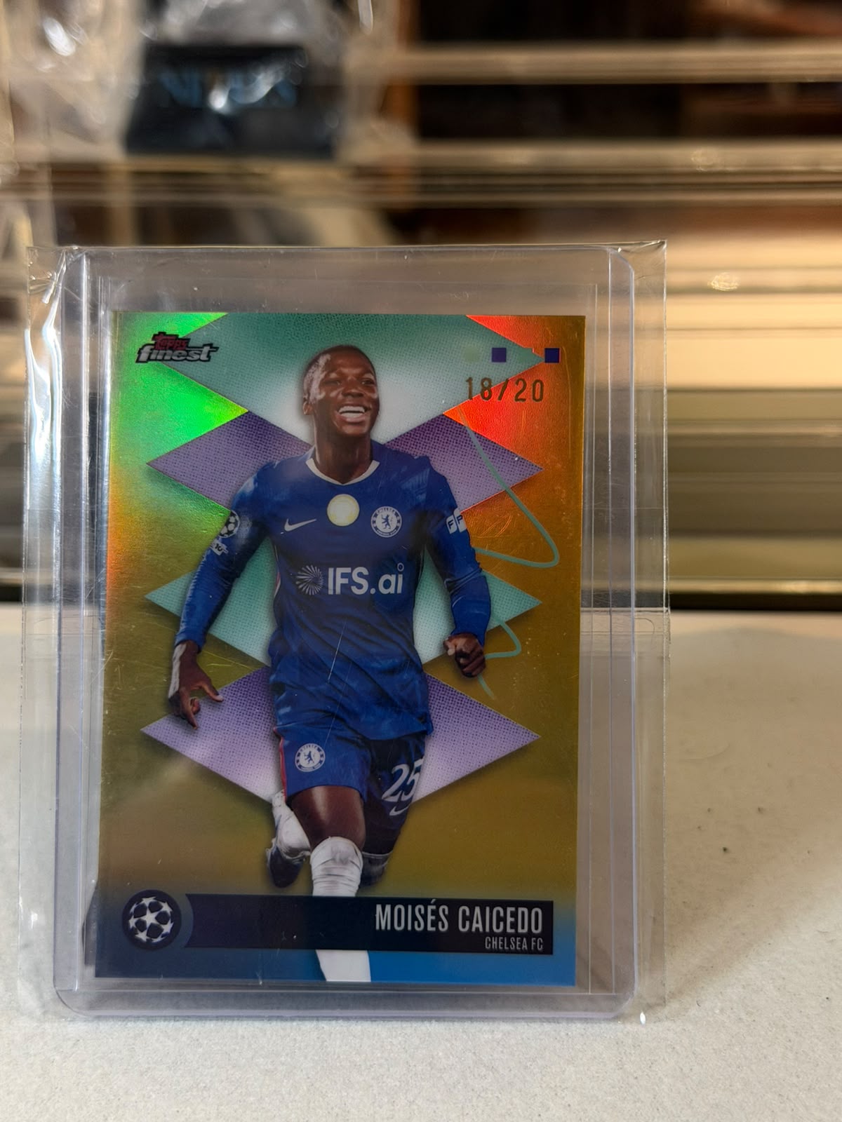 Moises Caicedo Chelsea Topps Finest UEFA Champions League gold refractor card image B - C0000698