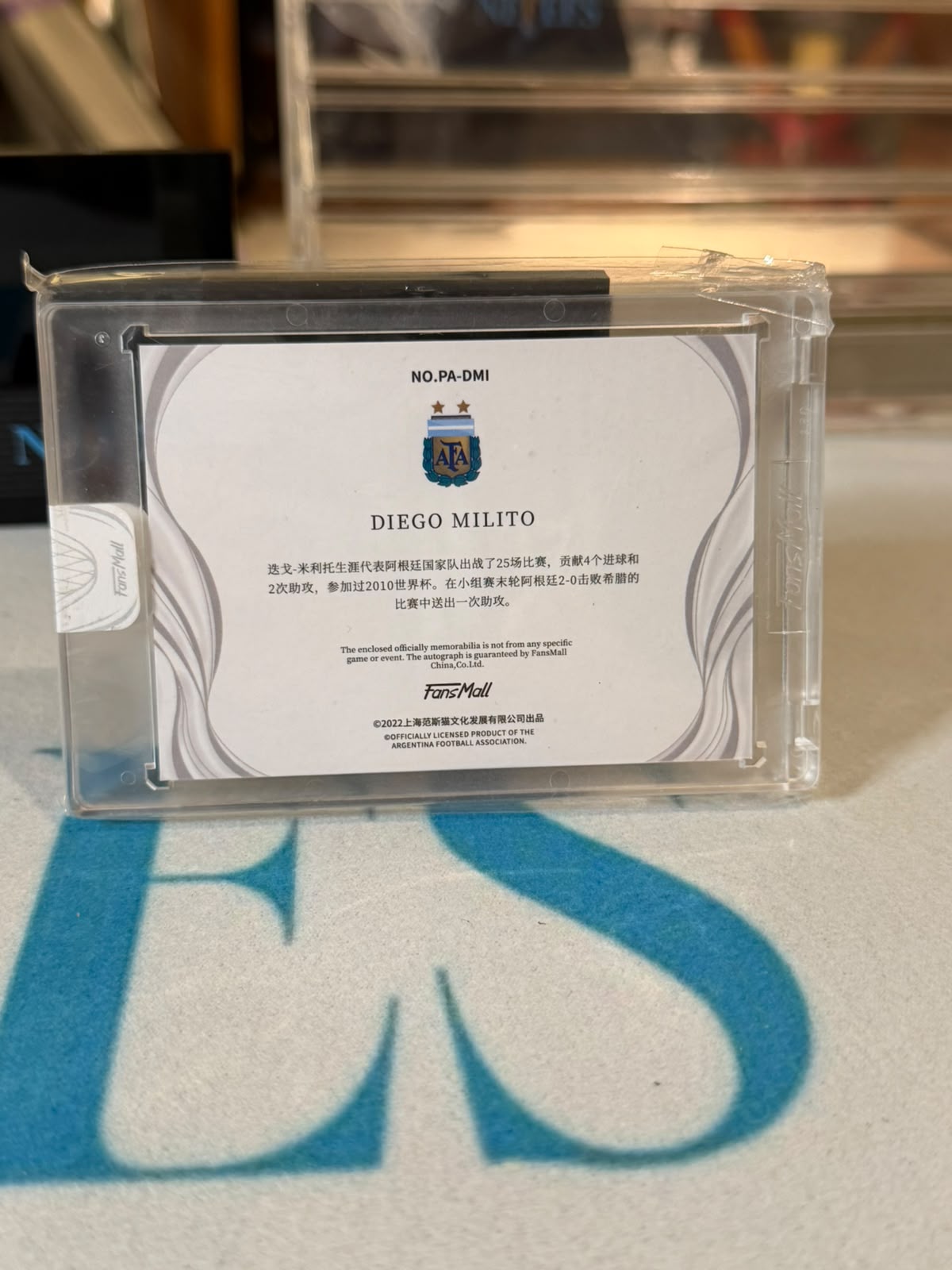 Diego Milito 09/10 – Argentina trading card, back