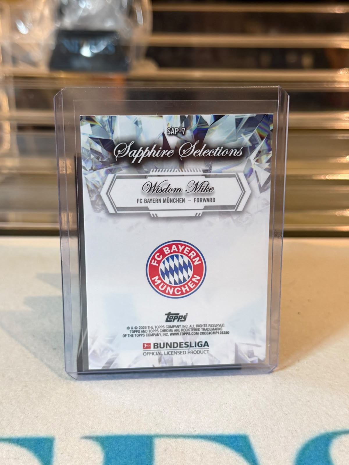 Wisdom Mike Bayern Munich rookie card, 2026 Topps Chrome Bundesliga, Sapphire Selections SAP-7 blue sapphire refractor, back