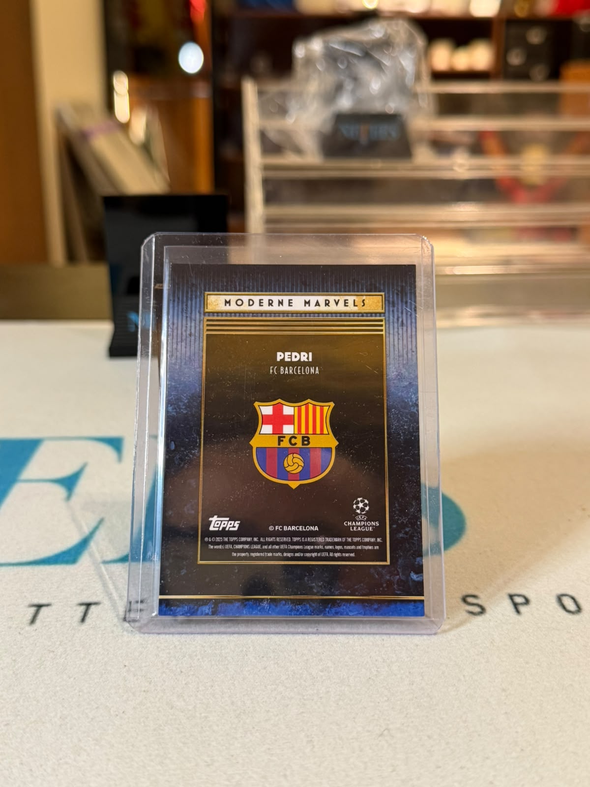 Pedri 25/99 Moderne Marvels – 2025 Topps Deco UEFA Club Competitions – FC Barcelona trading card, back