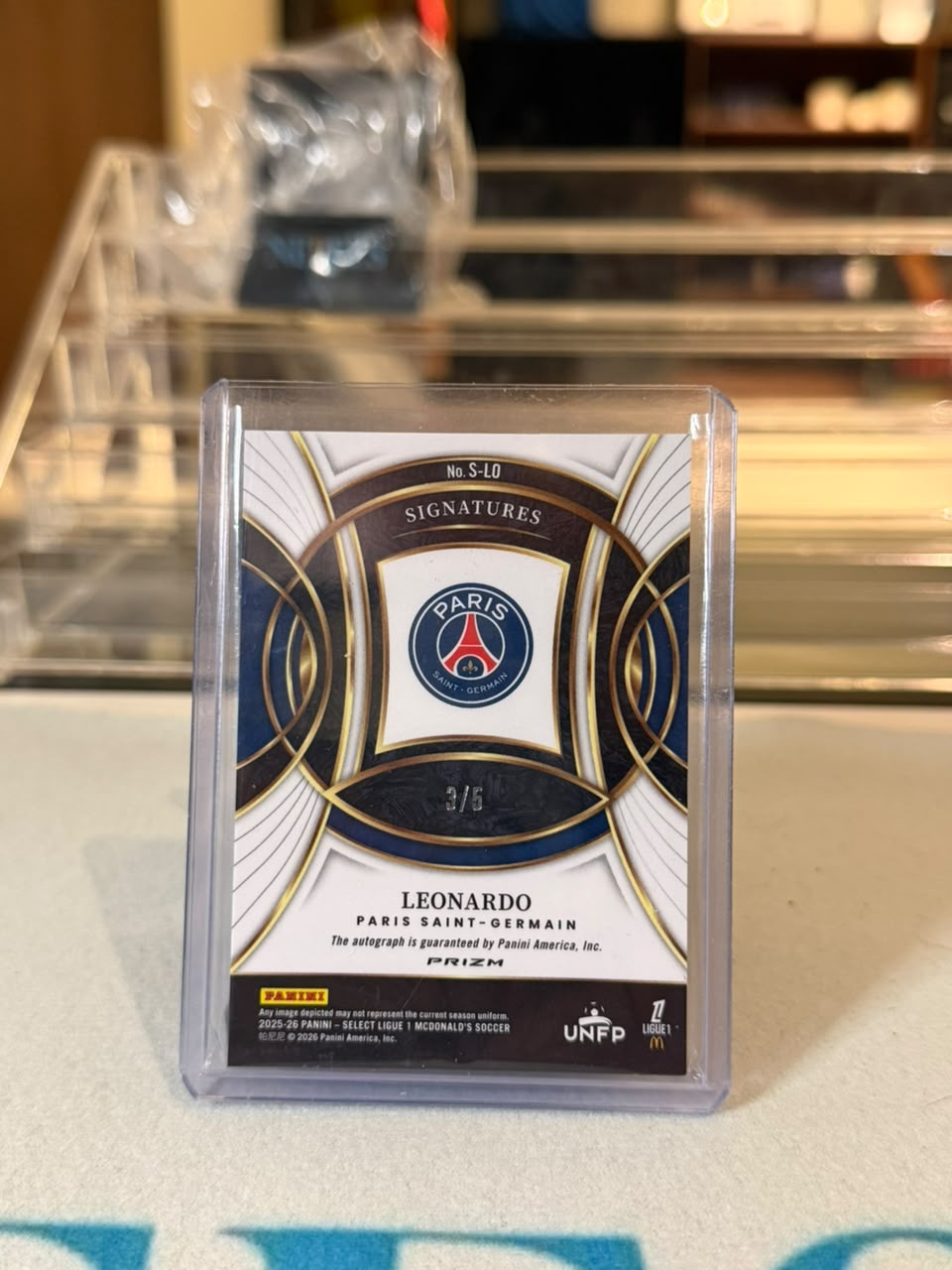 Leonardo Paris Saint-Germain 2025-26 Panini Select Ligue 1 Signatures Gold Prizm 3/5 S-LO autograph card back