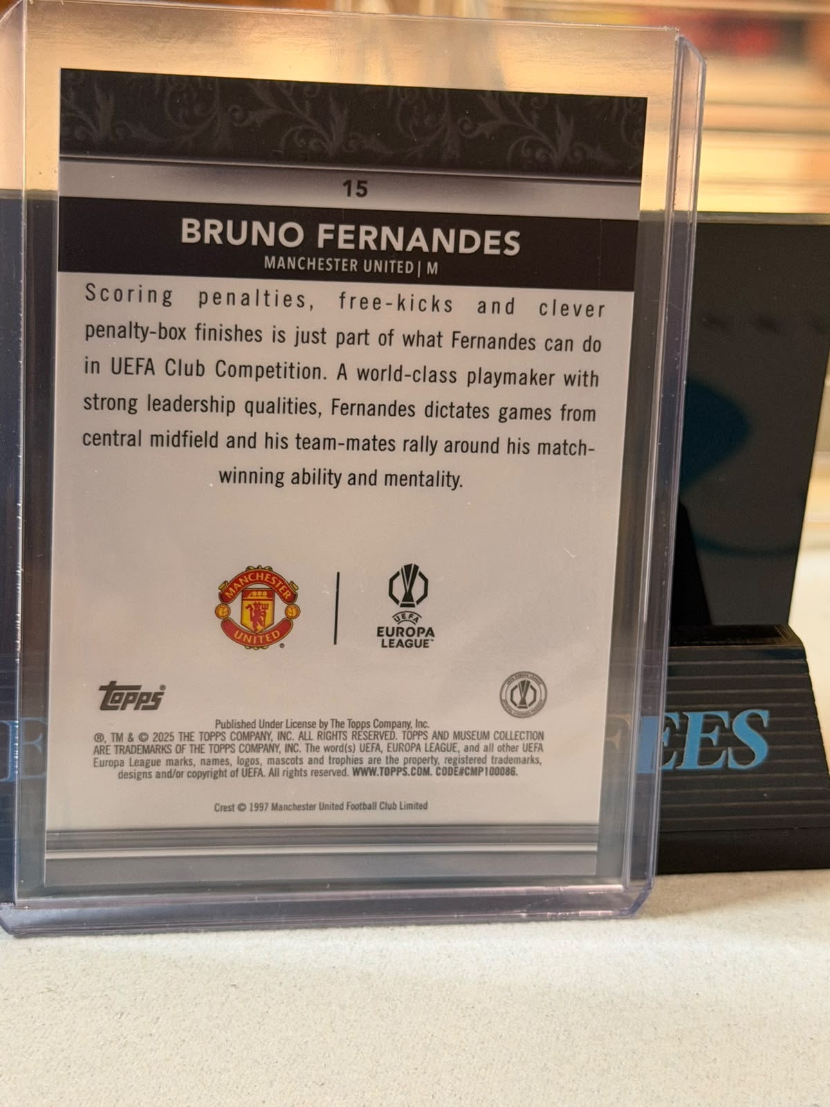 Bruno Fernandes 07/35 #15 – Amber Manchester United trading card, back