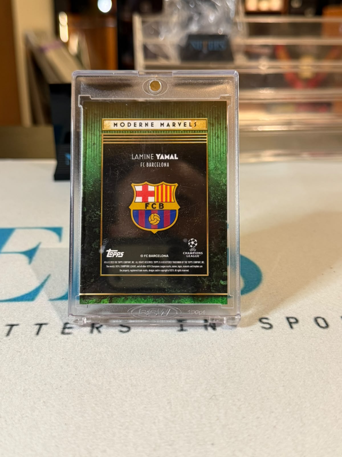 Lamine Yamal 15/75 Moderne Marvels - green parallel – 2025 Topps Deco – FC Barcelona trading card, back
