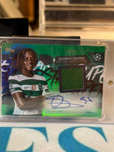 Geovany Quenda 09/99 Superstar Autographed Relic Green Foil 2025/26 Topps UEFA – Sporting CP trading card, front