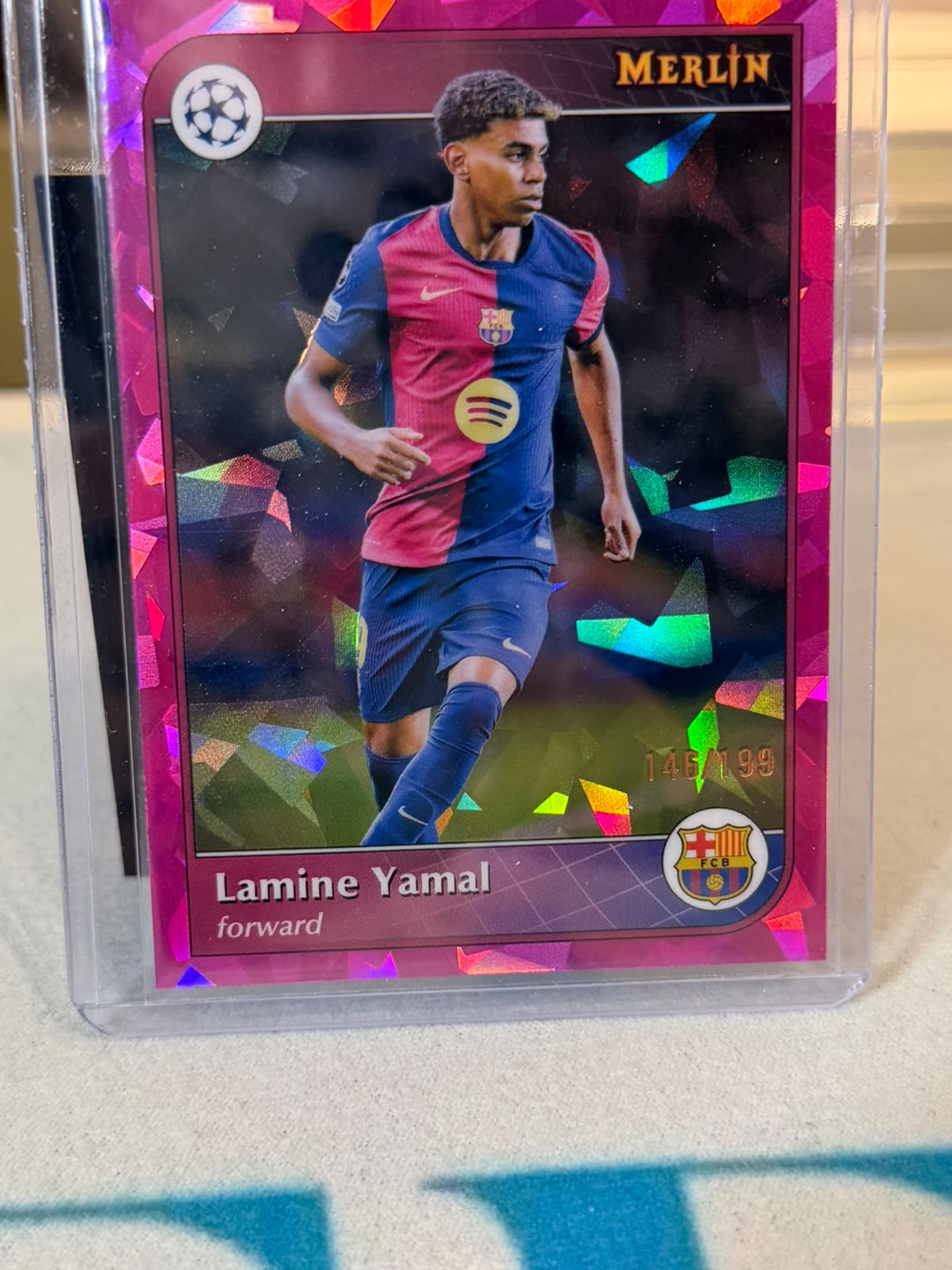 Lamine Yamal 146/199 Base card #19, magenta crystal/shard parallel – Topps Merlin Collections UEFA Club Competitions 2024/25 