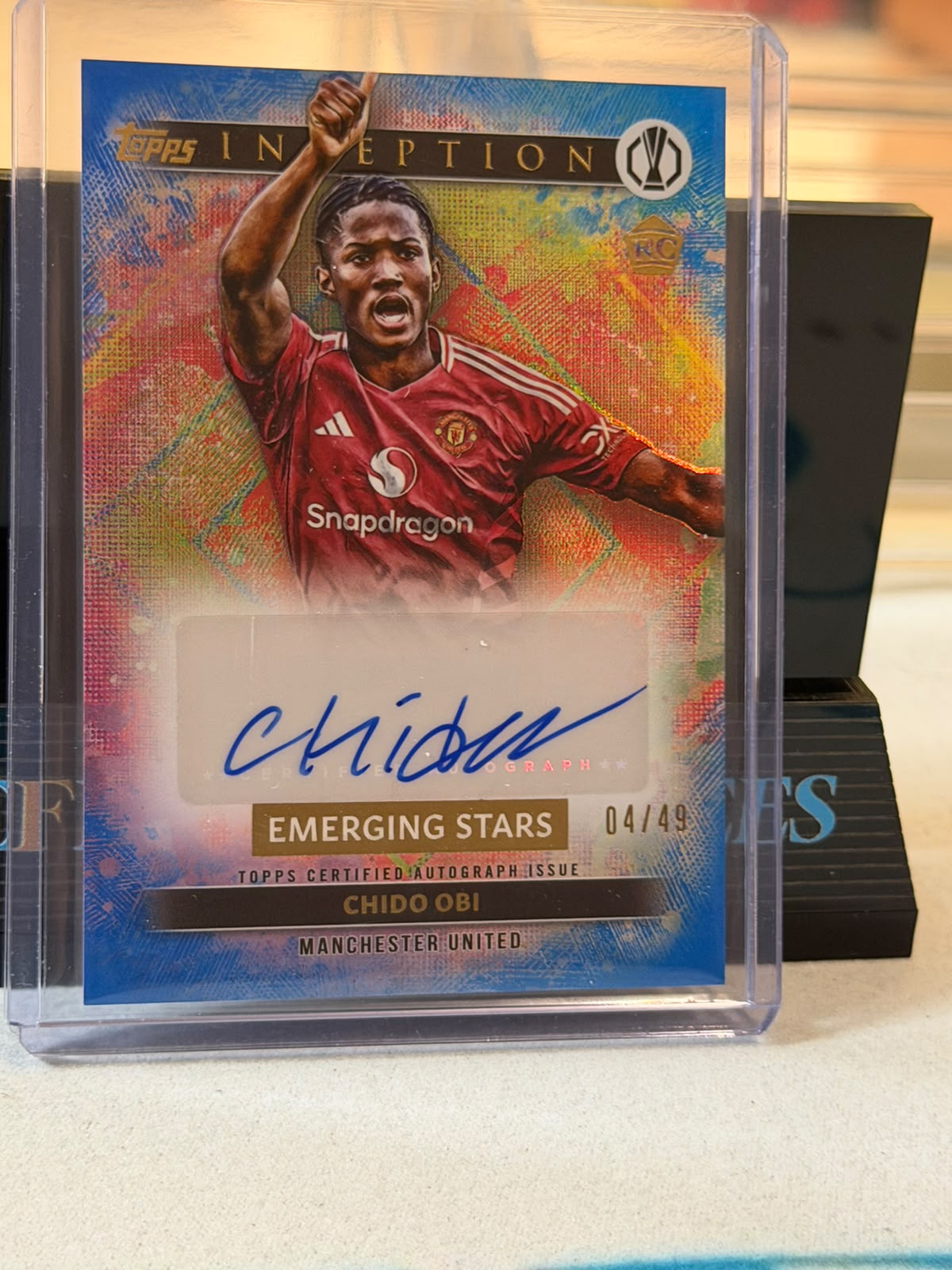Chido Obi 04/49 – Emerging Stars Autograph Manchester United trading card, front