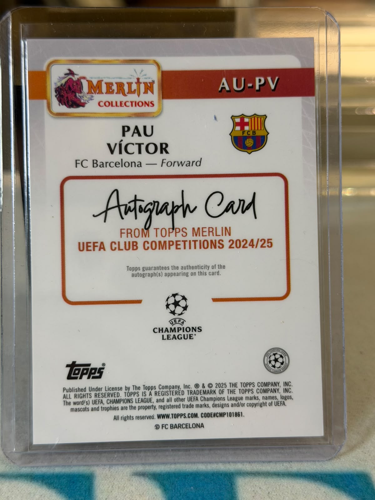 Pau Víctor Merlin Collections Autograph, orange/gold cracked-ice foil parallel – Topps Merlin UEFA Club Competitions 2024/25 
