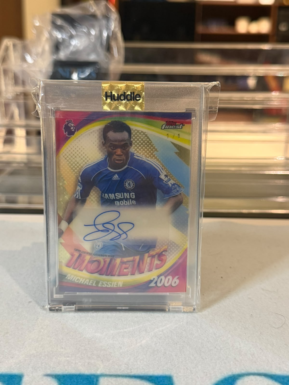 Michael Essien Chelsea Topps Finest Finest Moments Superfractor 1 of 1 autograph card image 2