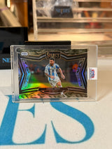 Lionel Messi 033/135 – Argentina trading card, front
